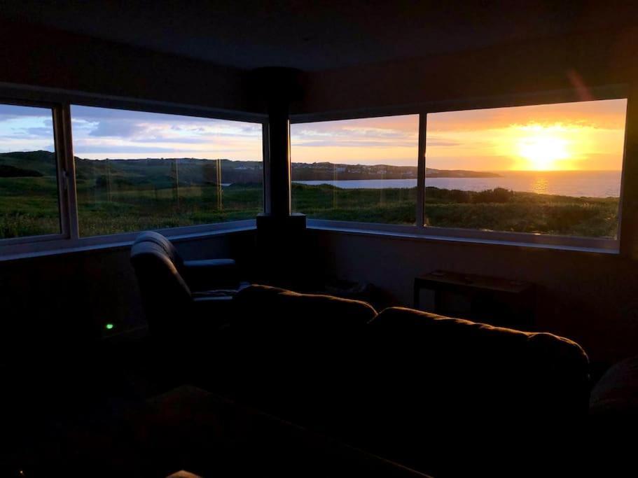 Coastal Bungalow, Sleeps 5 And Ideal For Walkers Amlwch Eksteriør billede
