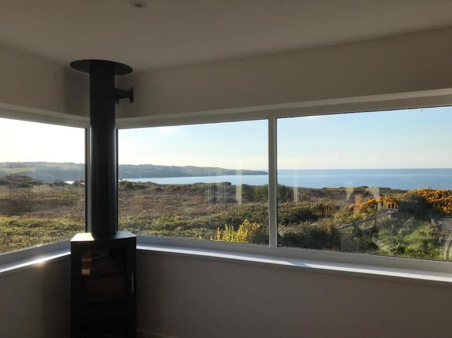 Coastal Bungalow, Sleeps 5 And Ideal For Walkers Amlwch Eksteriør billede