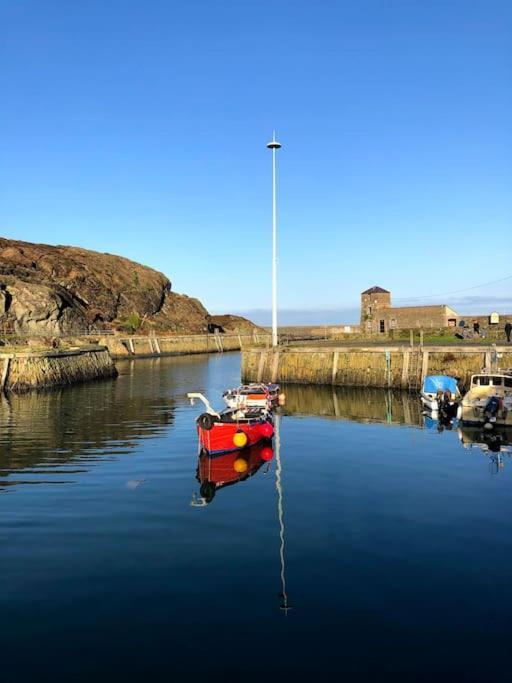 Coastal Bungalow, Sleeps 5 And Ideal For Walkers Amlwch Eksteriør billede